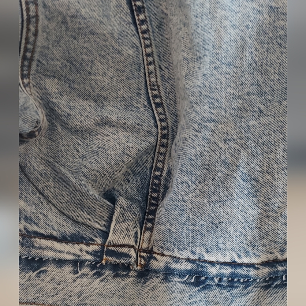 Doll Kills Daze Cropped Pleated Denim Jacket - Picture 7 of 8